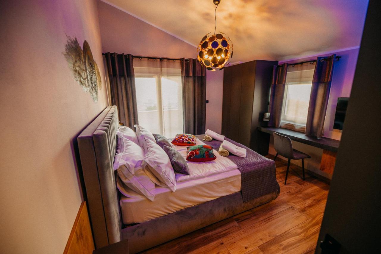 Villa Sunset Pool & Spa Apartments Zgornje Skofije Exterior foto